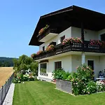 Haus Gruber Guest house Attersee